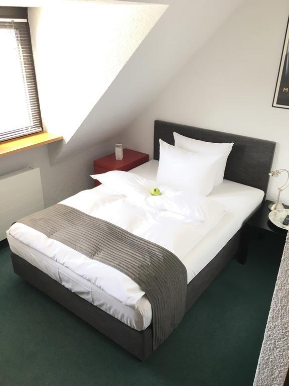 Hotel Heymann Kaiserslautern Bagian luar foto